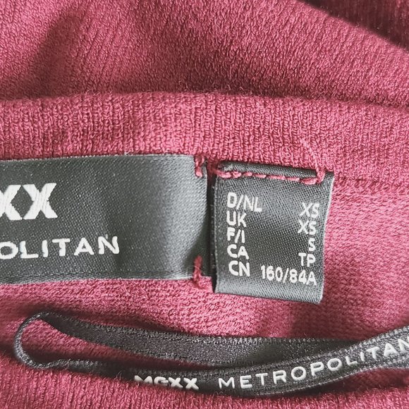 Dress - Picture 5 of 6